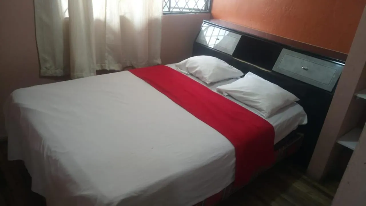 Guest house Hostal Atocha Kenedy Quito